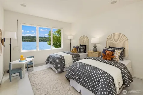 5412 96th Avenue SE Mercer Island WA 98040