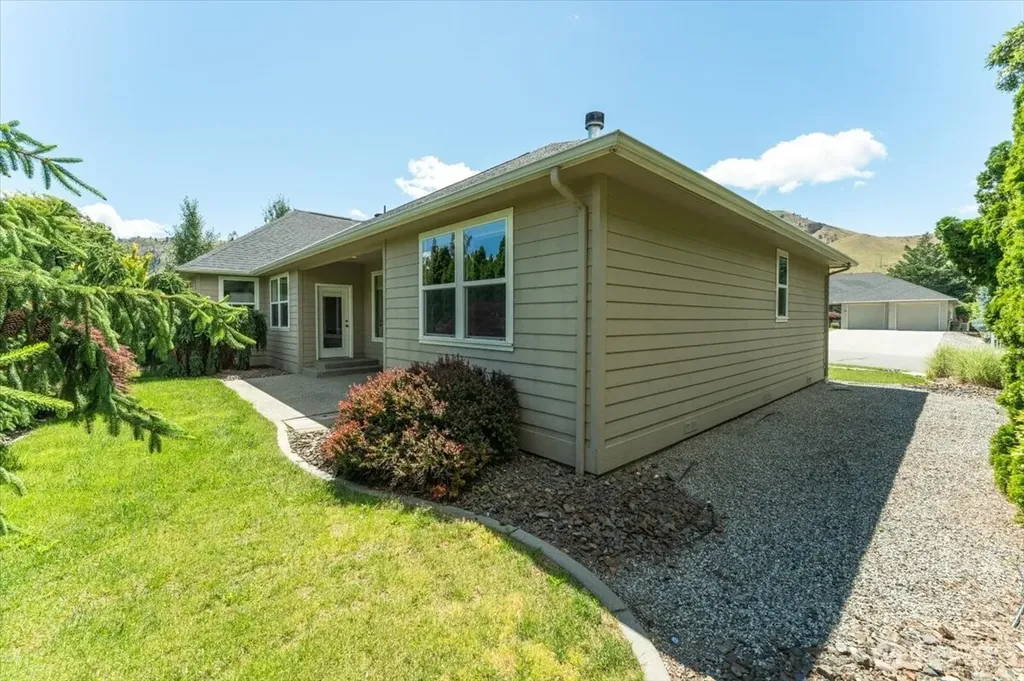 105 Pickens Street Wenatchee WA 98801