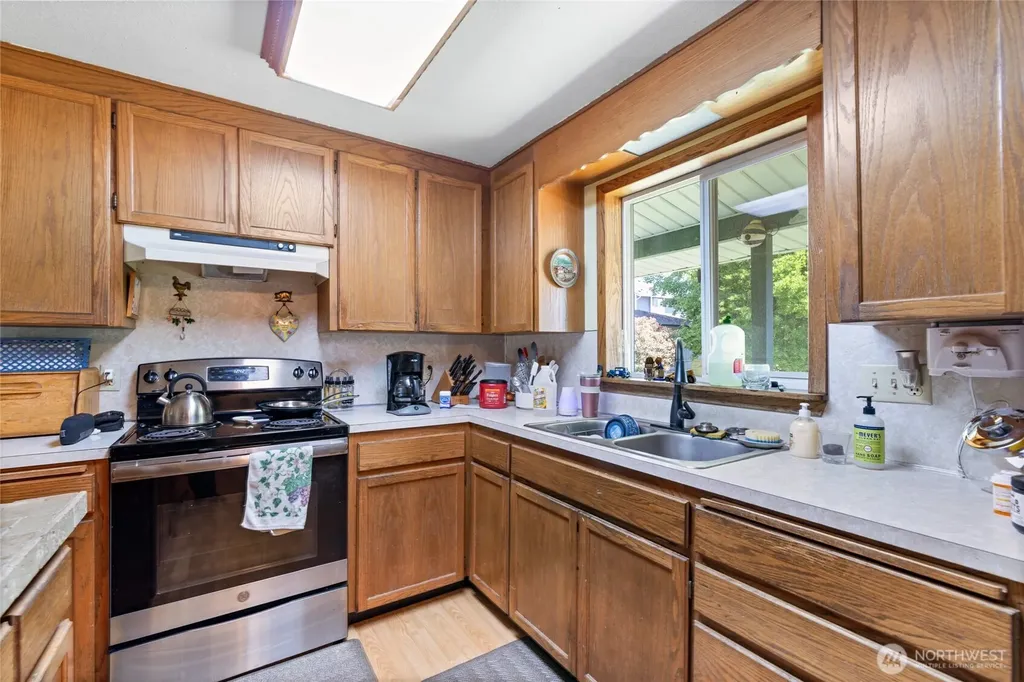26508 132nd Avenue SE Kent WA 98042