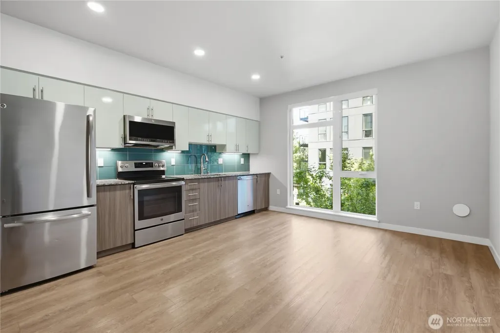 1085 103rd Avenue NE Bellevue WA 98004