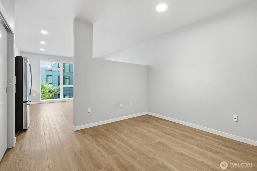1085 103rd Avenue NE Bellevue WA 98004