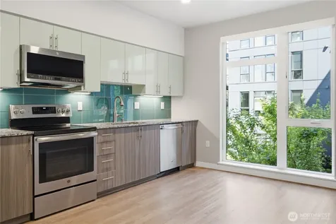 1085 103rd Avenue NE Bellevue WA 98004
