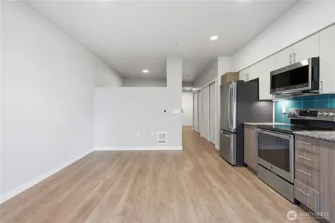 1085 103rd Avenue NE Bellevue WA 98004