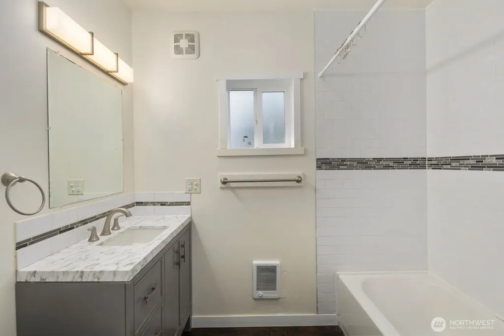 4028 38th Avenue S Seattle WA 98118