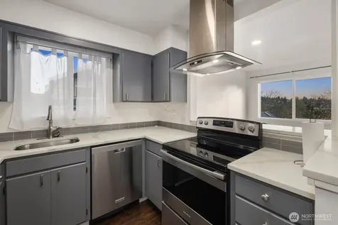 4028 38th Avenue S Seattle WA 98118