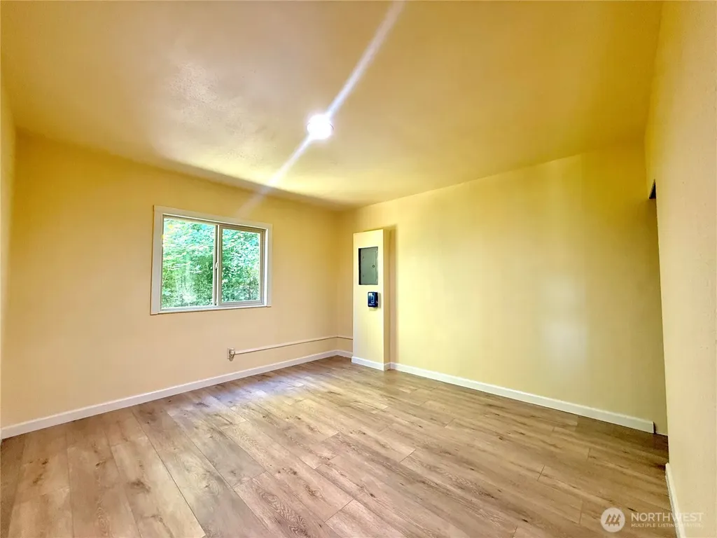 1015 Coal Creek Chehalis WA 98532