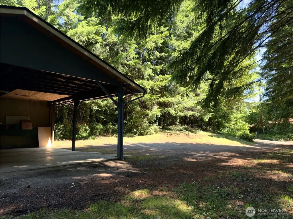 1015 Coal Creek Chehalis WA 98532
