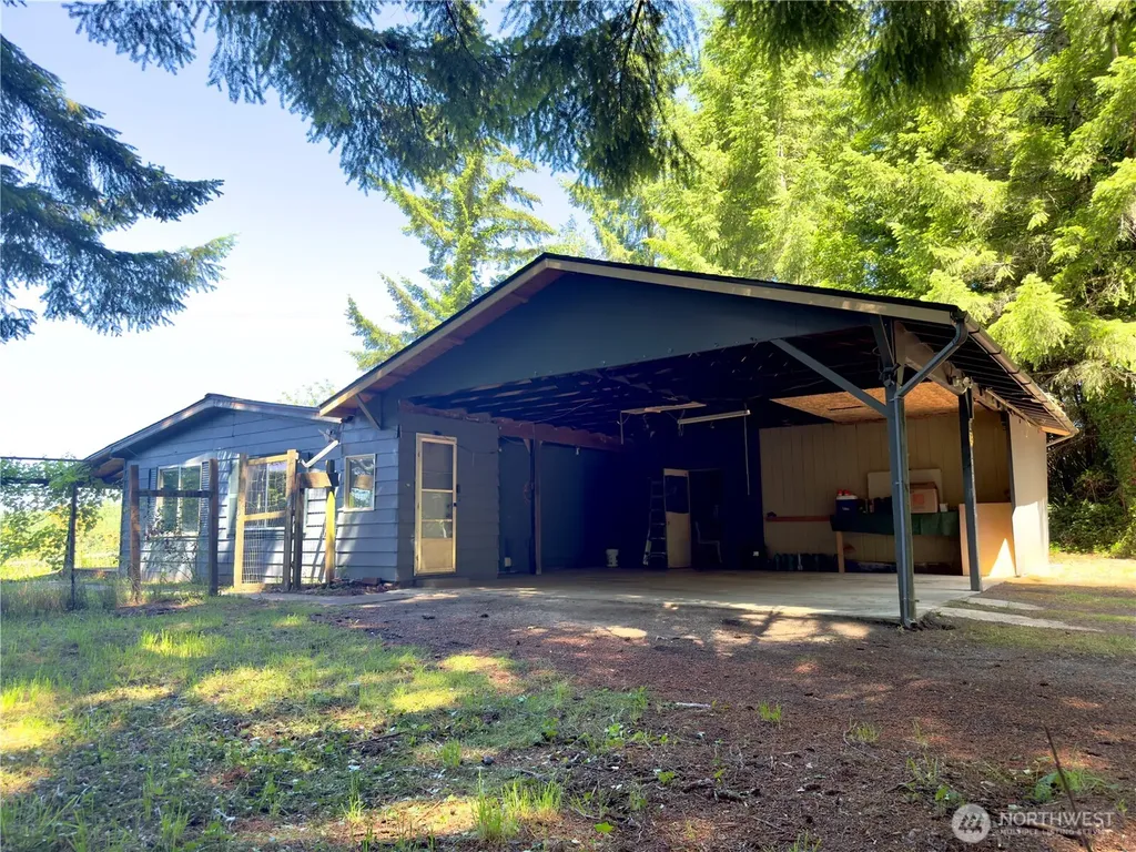 1015 Coal Creek Chehalis WA 98532