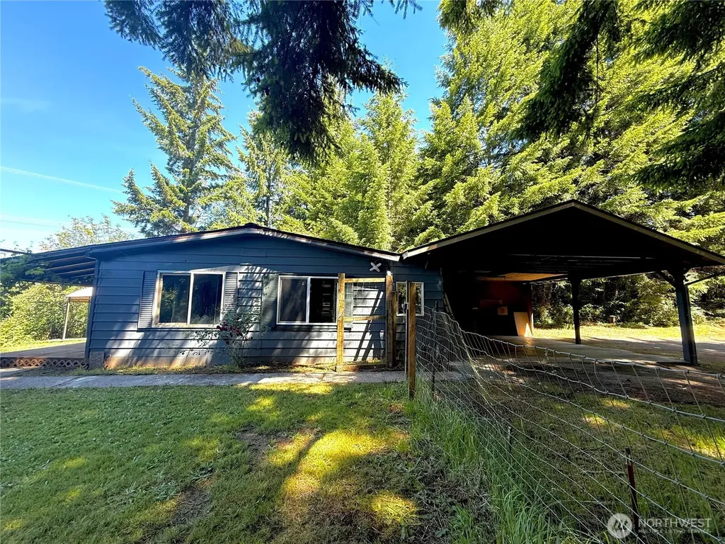 1015 Coal Creek Chehalis WA 98532