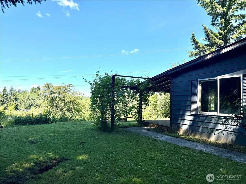 1015 Coal Creek Chehalis WA 98532