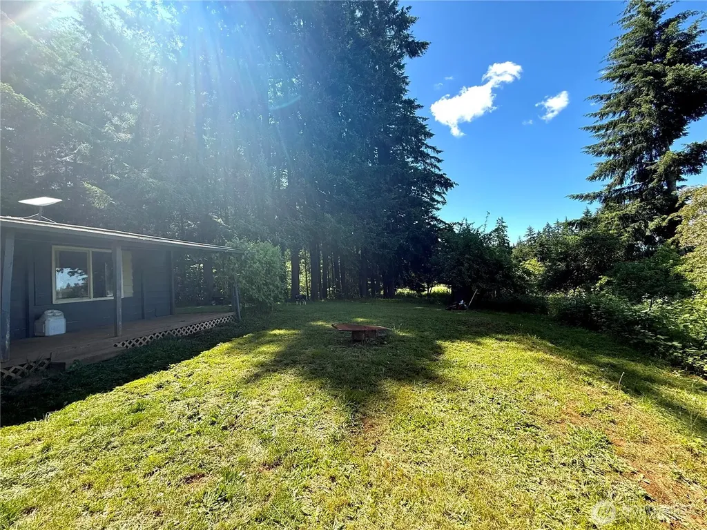 1015 Coal Creek Chehalis WA 98532