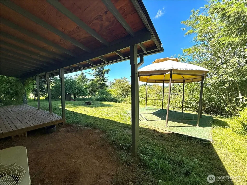 1015 Coal Creek Chehalis WA 98532