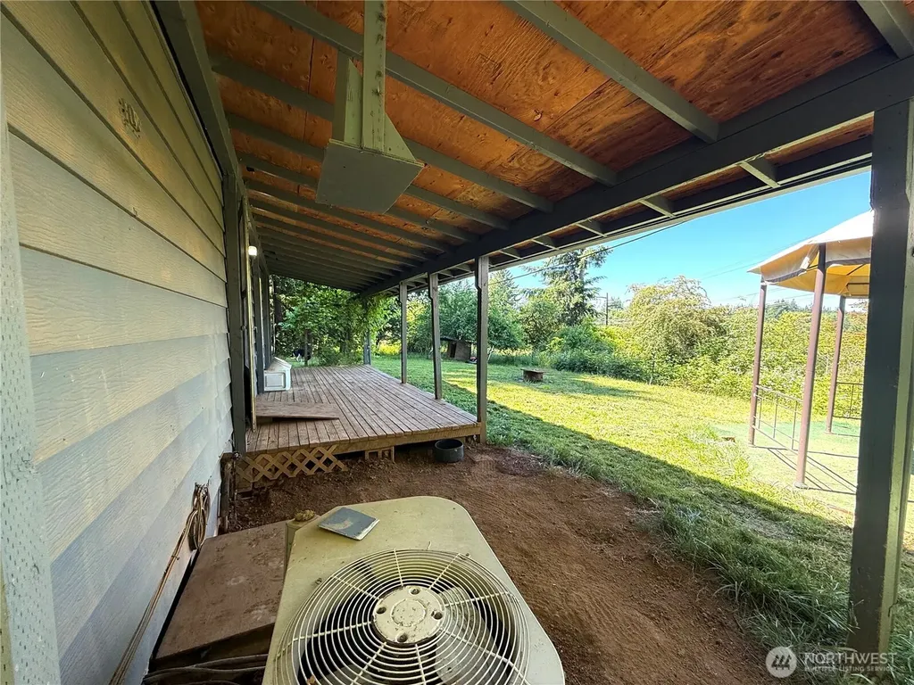 1015 Coal Creek Chehalis WA 98532