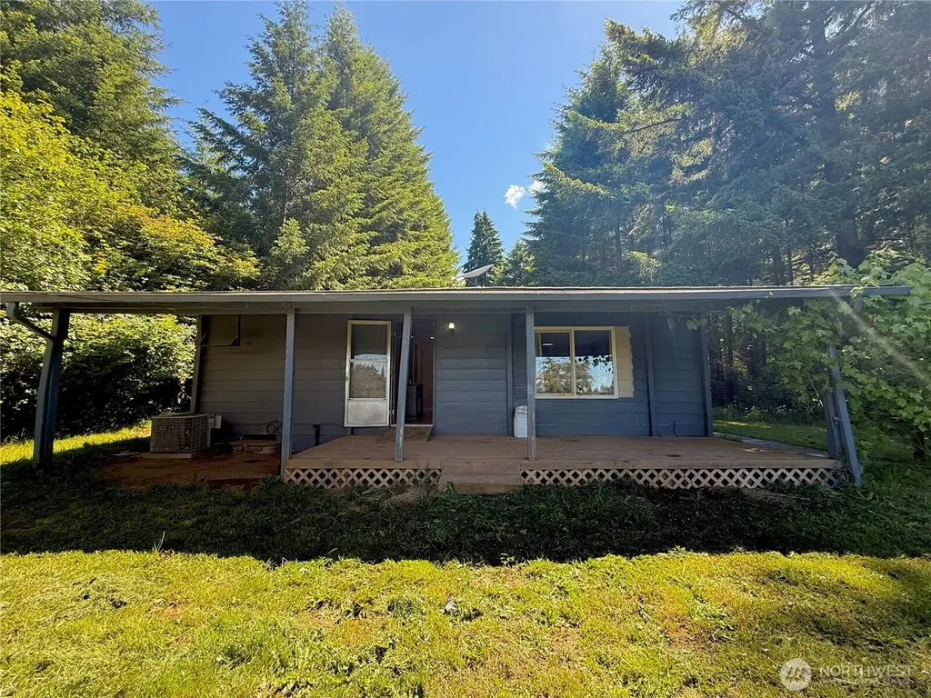 1015 Coal Creek Chehalis WA 98532