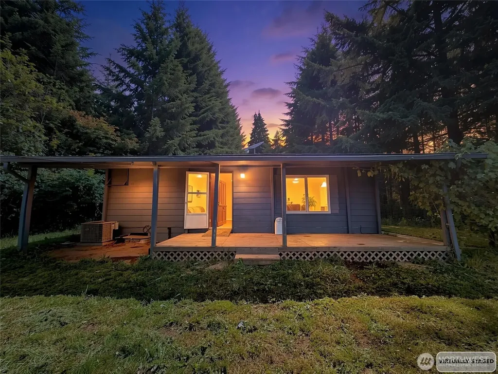 1015 Coal Creek Chehalis WA 98532