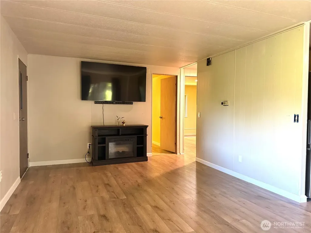 1015 Coal Creek Chehalis WA 98532