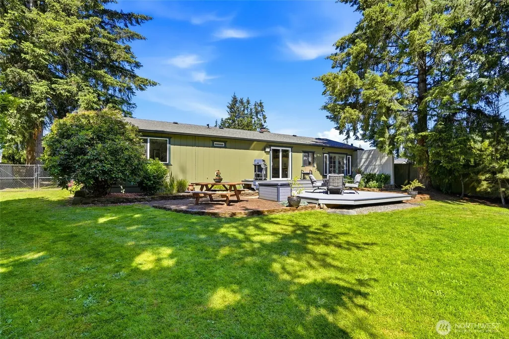 14215 55th Avenue NE Marysville WA 98271