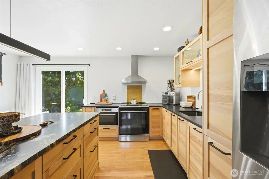 14215 55th Avenue NE Marysville WA 98271