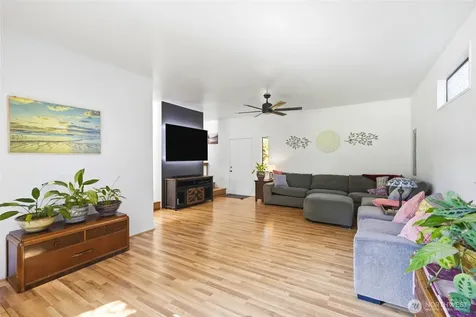 14215 55th Avenue NE Marysville WA 98271