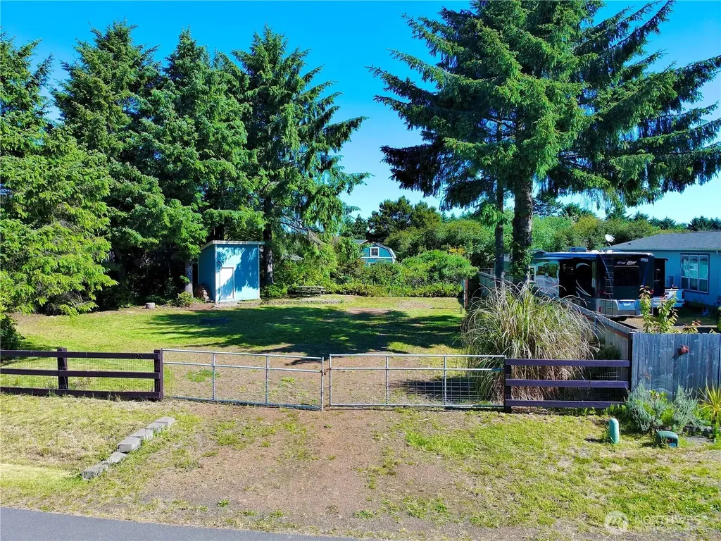 198 N Narwhal Loop NW Ocean Shores WA 98569