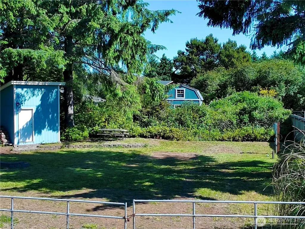 198 N Narwhal Loop NW Ocean Shores WA 98569
