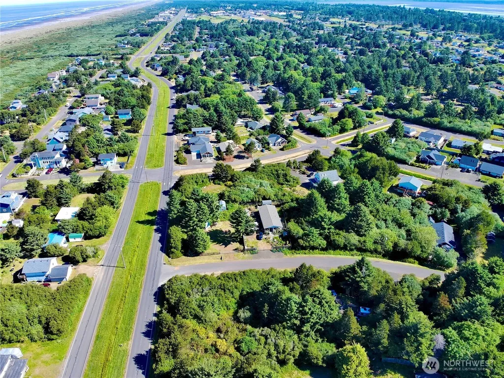 198 N Narwhal Loop NW Ocean Shores WA 98569