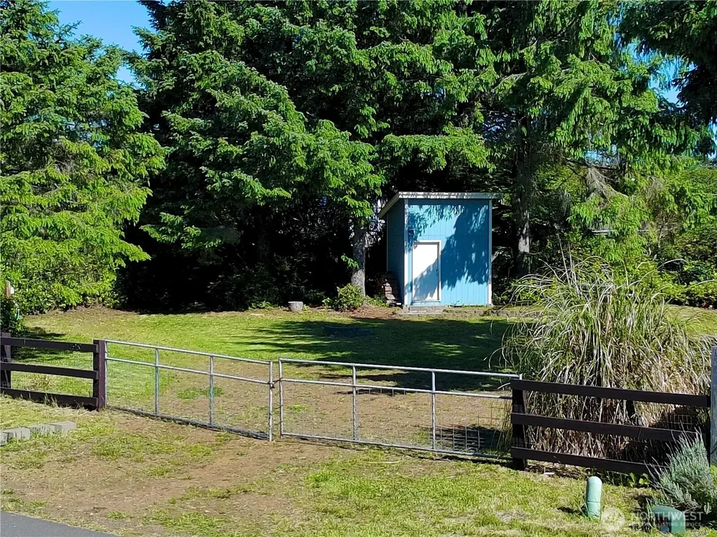 198 N Narwhal Loop NW Ocean Shores WA 98569
