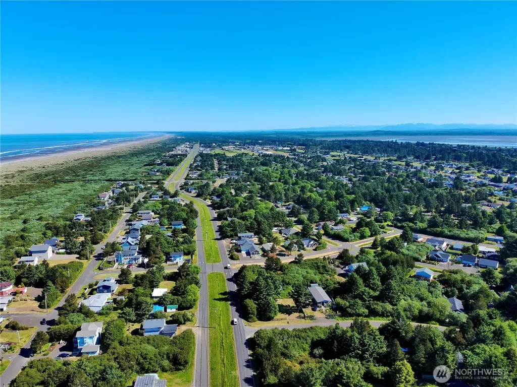 198 N Narwhal Loop NW Ocean Shores WA 98569