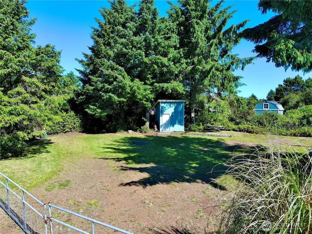 198 N Narwhal Loop NW Ocean Shores WA 98569