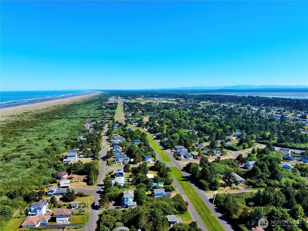 198 N Narwhal Loop NW Ocean Shores WA 98569