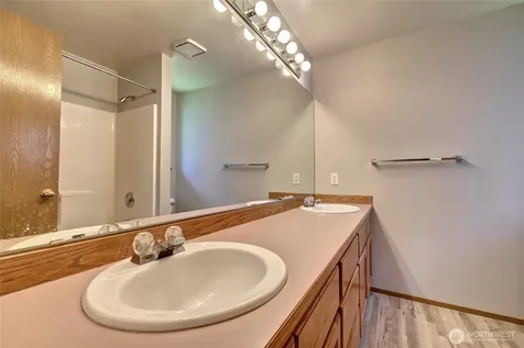 4026 205th Place SW Lynnwood WA 98036