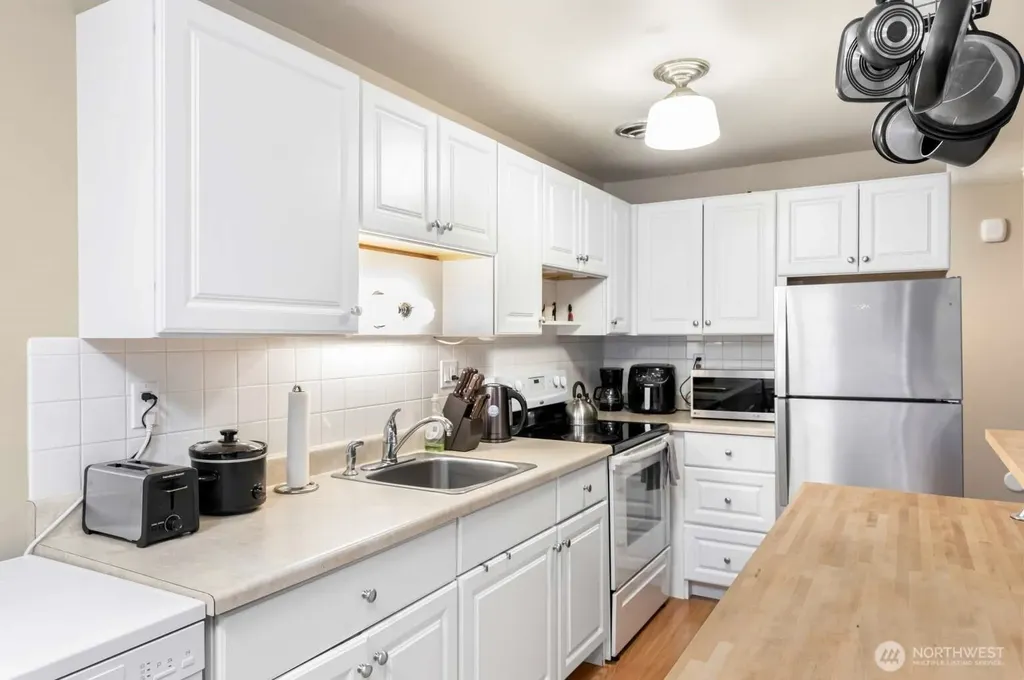 1818 Harvard Avenue Seattle WA 98122
