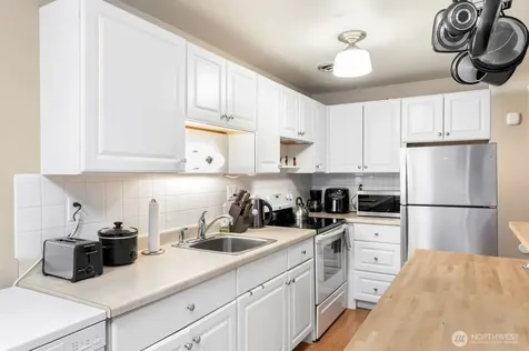 1818 Harvard Avenue Seattle WA 98122