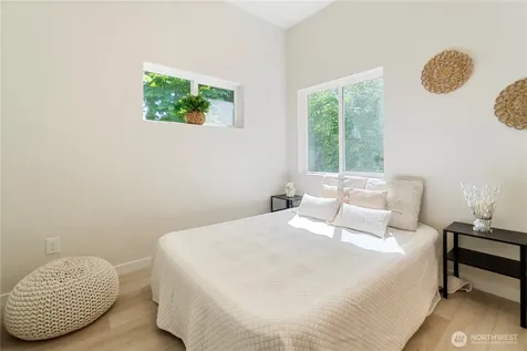 12531 25th Avenue NE Seattle WA 98125