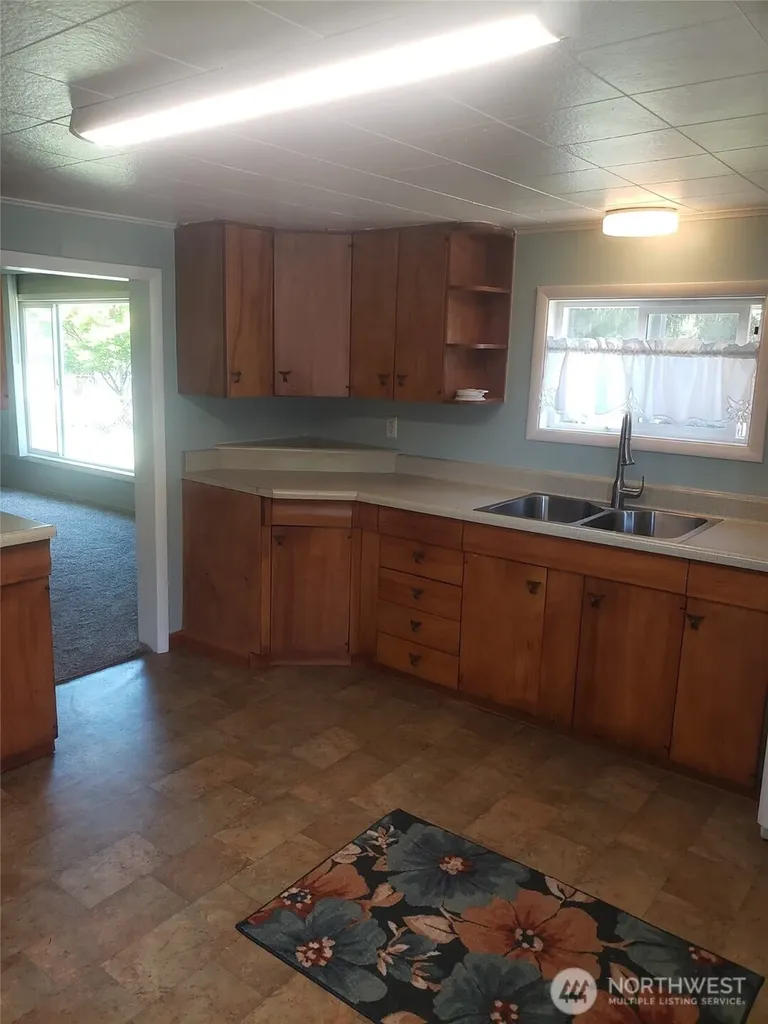 845 SW 3rd. Avenue Castle Rock WA 98611