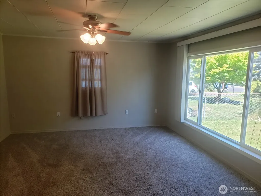 845 SW 3rd. Avenue Castle Rock WA 98611