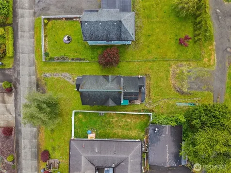 722 E Cowlitz Street South Bend WA 98586