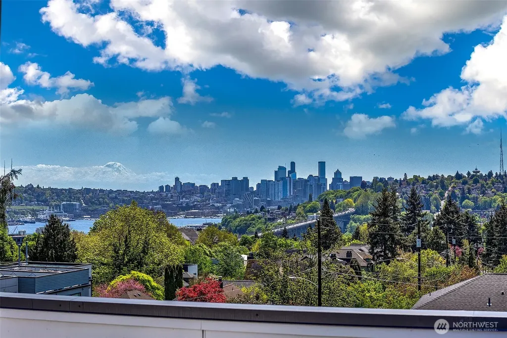 4221 Evanston Avenue N Seattle WA 98103