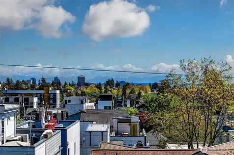 4221 Evanston Avenue N Seattle WA 98103