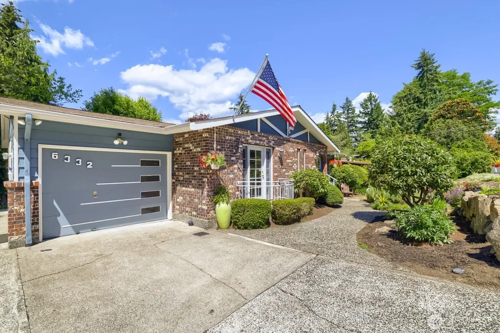 6332 NE 196th Street Kenmore WA 98028