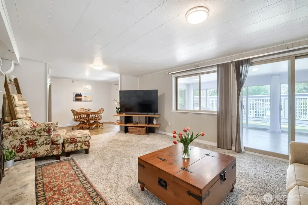 6332 NE 196th Street Kenmore WA 98028