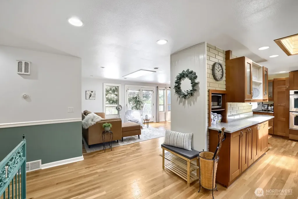 6332 NE 196th Street Kenmore WA 98028