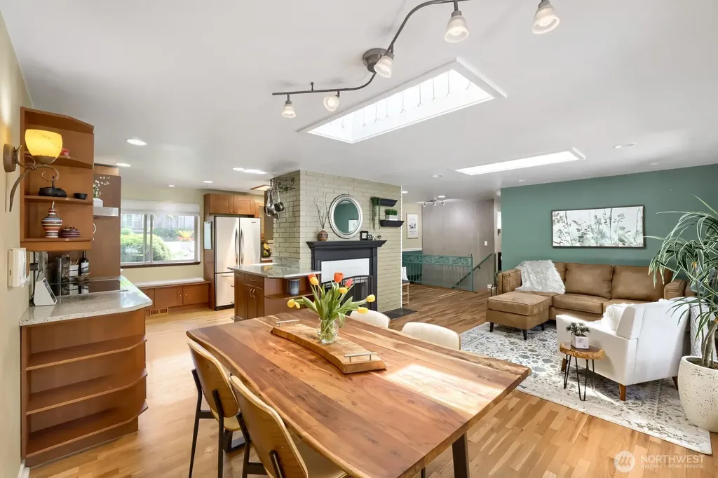 6332 NE 196th Street Kenmore WA 98028