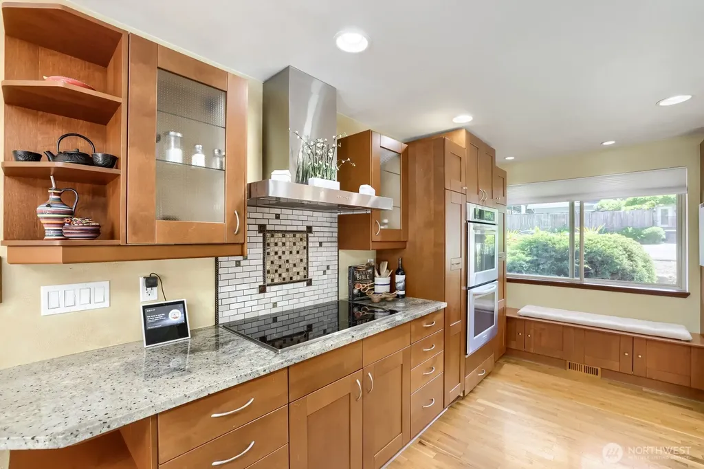 6332 NE 196th Street Kenmore WA 98028