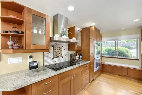 6332 NE 196th Street Kenmore WA 98028