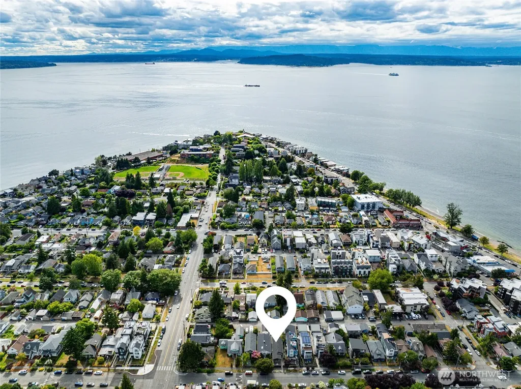 3039 61st Avenue SW Seattle WA 98116