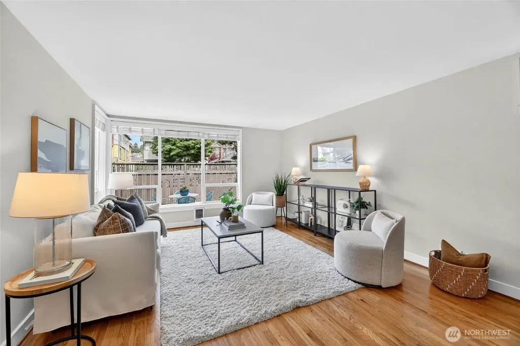 3039 61st Avenue SW Seattle WA 98116