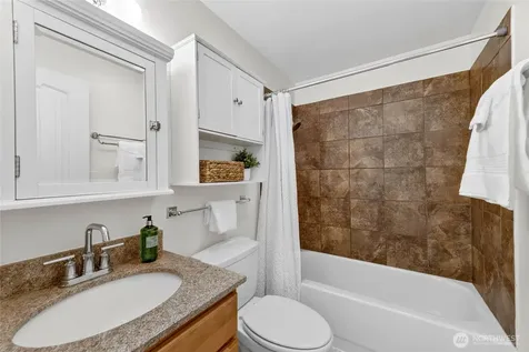 3039 61st Avenue SW Seattle WA 98116
