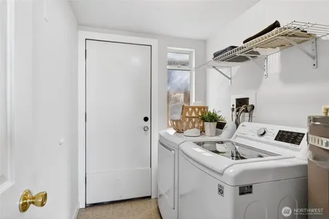 3039 61st Avenue SW Seattle WA 98116