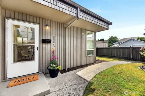 3039 61st Avenue SW Seattle WA 98116